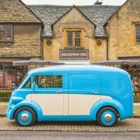 Morris se vrací s elektrickou retro dodávkou