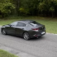 Mazda3 Sedan G122: Jsi tak krásná!