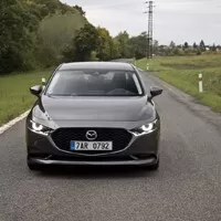 Mazda3 Sedan G122: Jsi tak krásná!
