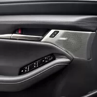 Mazda3 Sedan G122: Jsi tak krásná!