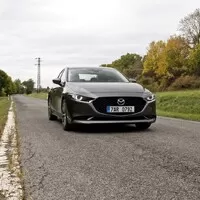 Mazda3 Sedan G122: Jsi tak krásná!