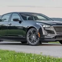 Stane se Cadillac průkopníkem elektromobility?