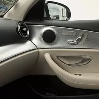 Mercedes-Benz E300de: Pan Jedinečný