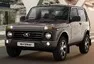 Lada Niva prodělala facelift. Zvenčí není poznat, zevnitř posunul vůz do osmdesátých let.