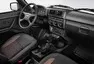 Lada Niva prodělala facelift. Zvenčí není poznat, zevnitř posunul vůz do osmdesátých let.