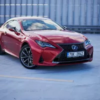 Lexus RC 300h: Vůz perspektivního bezdětného muže