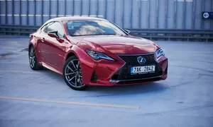 Recenze & testy: Lexus RC 300h: Vůz perspektivního bezdětného muže