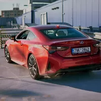 Lexus RC 300h: Vůz perspektivního bezdětného muže