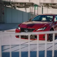 Lexus RC 300h: Vůz perspektivního bezdětného muže