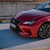 Lexus RC 300h: Vůz perspektivního bezdětného muže