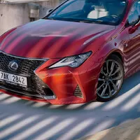 Lexus RC 300h: Vůz perspektivního bezdětného muže