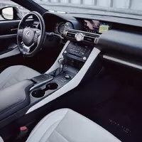 Lexus RC 300h: Vůz perspektivního bezdětného muže
