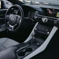 Lexus RC 300h: Vůz perspektivního bezdětného muže
