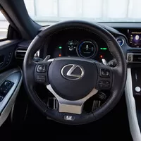 Lexus RC 300h: Vůz perspektivního bezdětného muže