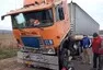 Íránskopolský vánoční příběh o rozinkách a kamioňácké soudržnosti