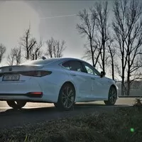 Lexus ES300h F-Sport: Konečně správné využití elektřiny