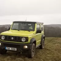 Suzuki Jimny: Do lesa, do města, do Podolí, do lékárny...