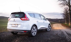 Recenze & testy: Renault Grand Scénic Blue dCi 150: Prostě dobré auto.