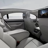Sony chystá elektromobil. Zatím to je ale spíše jen zbytečně velký držák na monitory.