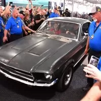 Příběh Bullitova Mustangu začíná další kapitolu