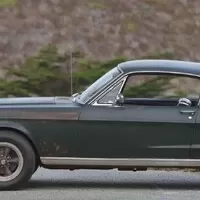 Příběh Bullitova Mustangu začíná další kapitolu