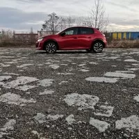 Peugeot 208 GT-Line: Stylový přepravník pro neřidiče