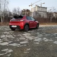 Peugeot 208 GT-Line: Stylový přepravník pro neřidiče