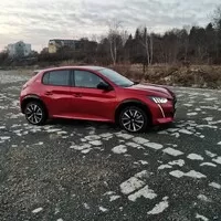 Peugeot 208 GT-Line: Stylový přepravník pro neřidiče