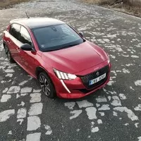 Peugeot 208 GT-Line: Stylový přepravník pro neřidiče