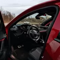 Peugeot 208 GT-Line: Stylový přepravník pro neřidiče