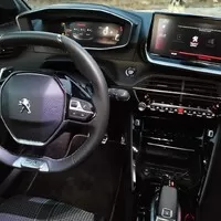 Peugeot 208 GT-Line: Stylový přepravník pro neřidiče