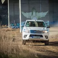 Čím víc kol, tím víc Hilux! Z Plzně přijíždí další terénní specialita