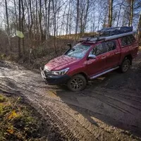Čím víc kol, tím víc Hilux! Z Plzně přijíždí další terénní specialita