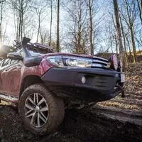 Čím víc kol, tím víc Hilux! Z Plzně přijíždí další terénní specialita
