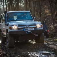 Čím víc kol, tím víc Hilux! Z Plzně přijíždí další terénní specialita