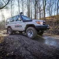 Čím víc kol, tím víc Hilux! Z Plzně přijíždí další terénní specialita