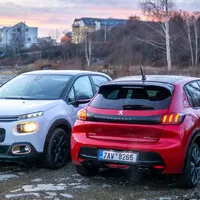Citroën C3 vs. Peugeot 208: Tak si to srovnáme...