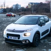 Citroën C3 vs. Peugeot 208: Tak si to srovnáme...