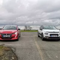 Citroën C3 vs. Peugeot 208: Tak si to srovnáme...