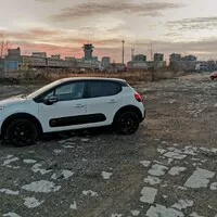 Citroën C3 vs. Peugeot 208: Tak si to srovnáme...