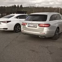 Souboj hybridů, aneb která cesta je ta správná?