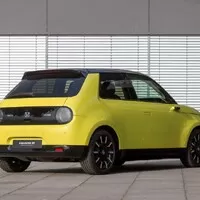 Dostane Honda E variantu Type-R? Vyloučeno to není.