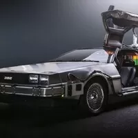 Kultovní DeLorean DMC-12 se možná vrátí do výroby už v roce 2021