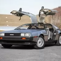 Kultovní DeLorean DMC-12 se možná vrátí do výroby už v roce 2021