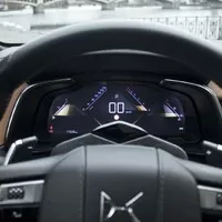 DS7 Crossback 2.0 BlueHDi: Nebavme se o autech, bavme se o umění žít