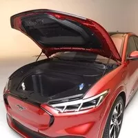Místo Big blocku dostane nový Mustang pod kapotu Mega box