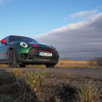 Mini Clubman JCW: To skutečně podstatné