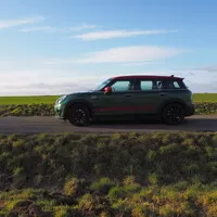 Mini Clubman JCW: To skutečně podstatné