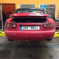 Čím by jezdili redaktoři Autíčkáře v roli diktátorů?
