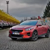 Kia XCeed 1.6 T-GDI: Jiné pojetí hatchbacku